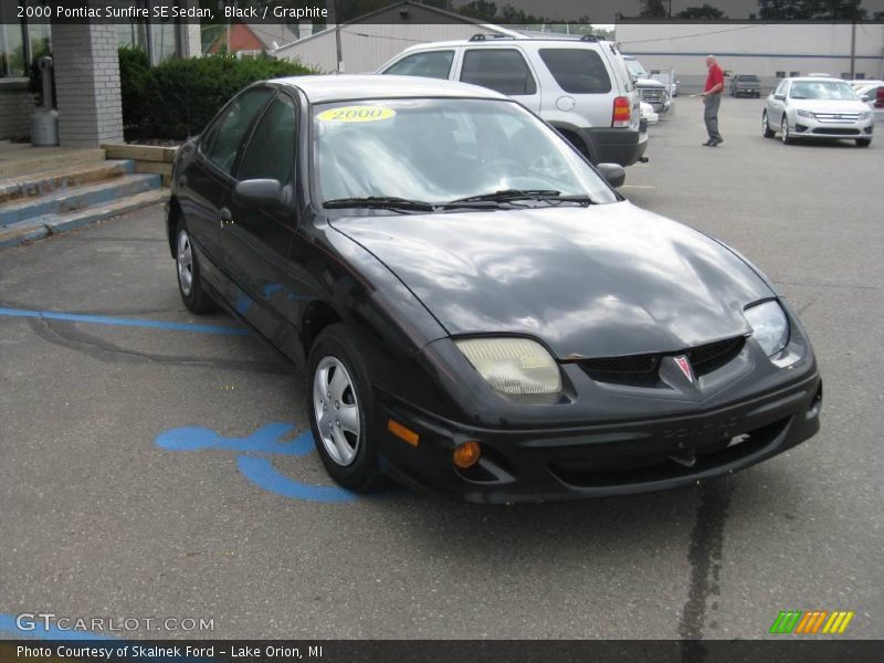 Black / Graphite 2000 Pontiac Sunfire SE Sedan