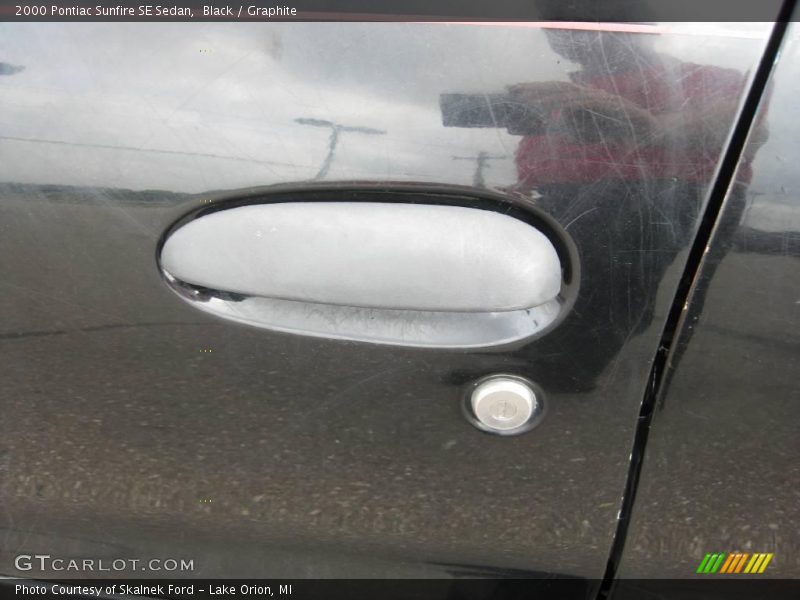 Black / Graphite 2000 Pontiac Sunfire SE Sedan