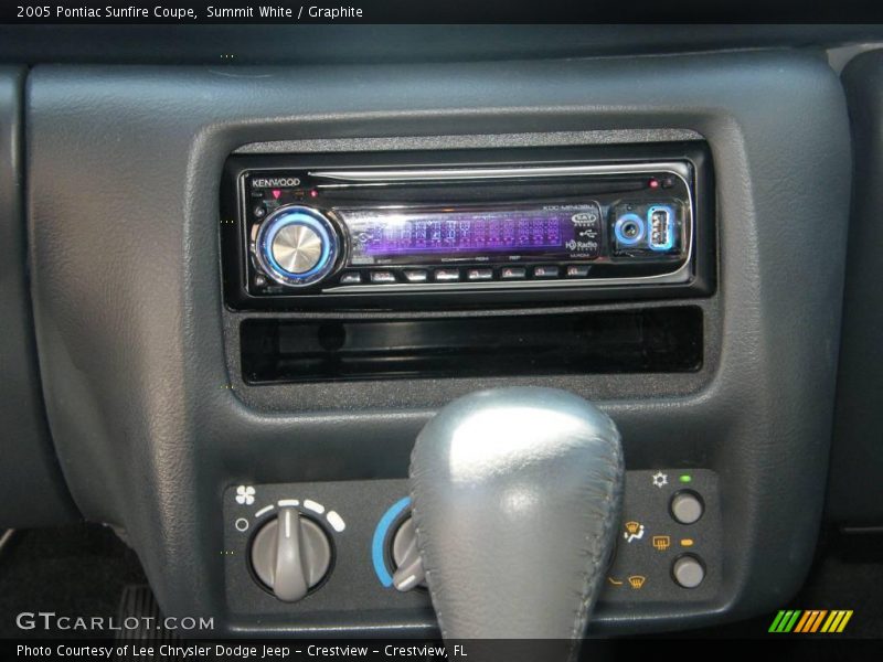 Summit White / Graphite 2005 Pontiac Sunfire Coupe