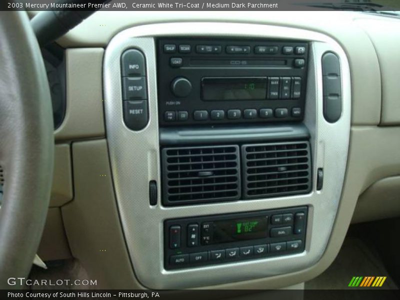 Ceramic White Tri-Coat / Medium Dark Parchment 2003 Mercury Mountaineer Premier AWD