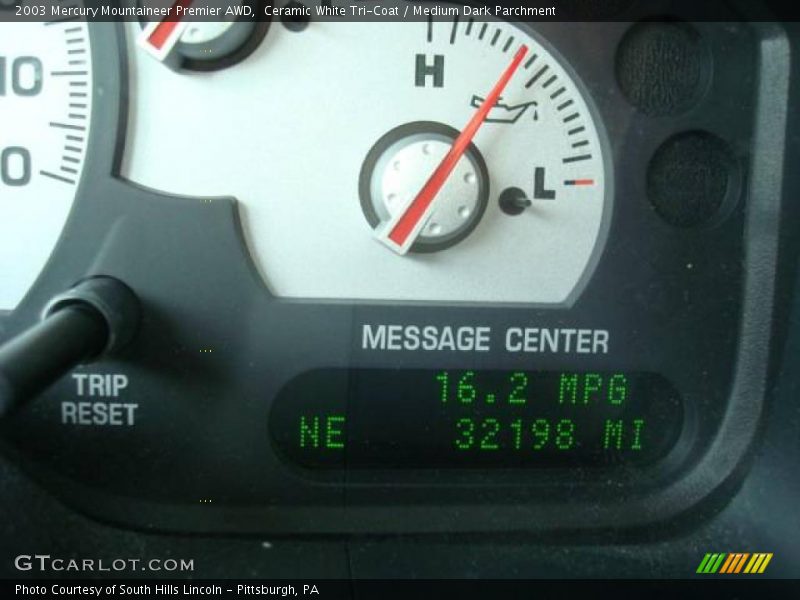 Ceramic White Tri-Coat / Medium Dark Parchment 2003 Mercury Mountaineer Premier AWD