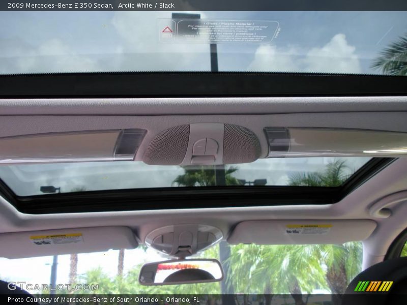 Arctic White / Black 2009 Mercedes-Benz E 350 Sedan