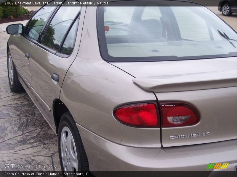 Sandrift Metallic / Neutral 2002 Chevrolet Cavalier LS Sedan