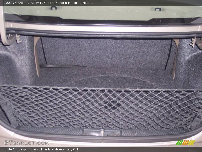 Sandrift Metallic / Neutral 2002 Chevrolet Cavalier LS Sedan