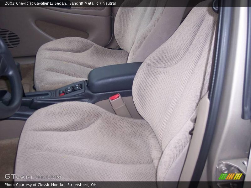 Sandrift Metallic / Neutral 2002 Chevrolet Cavalier LS Sedan