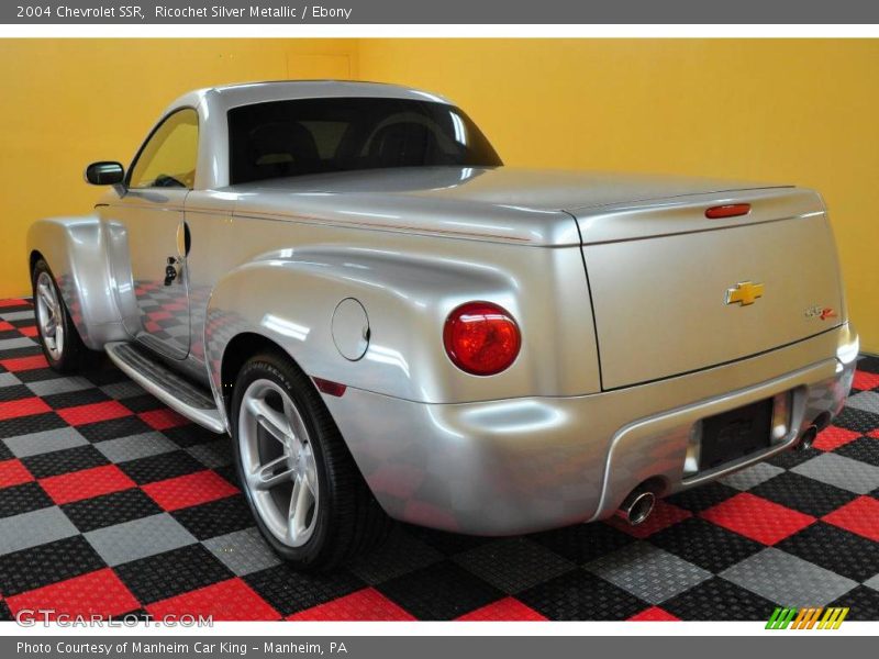 Ricochet Silver Metallic / Ebony 2004 Chevrolet SSR