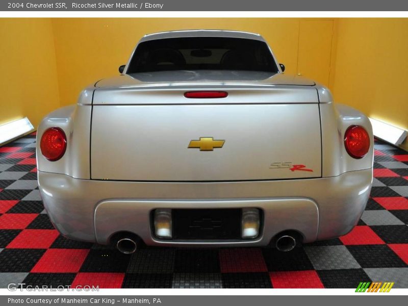 Ricochet Silver Metallic / Ebony 2004 Chevrolet SSR