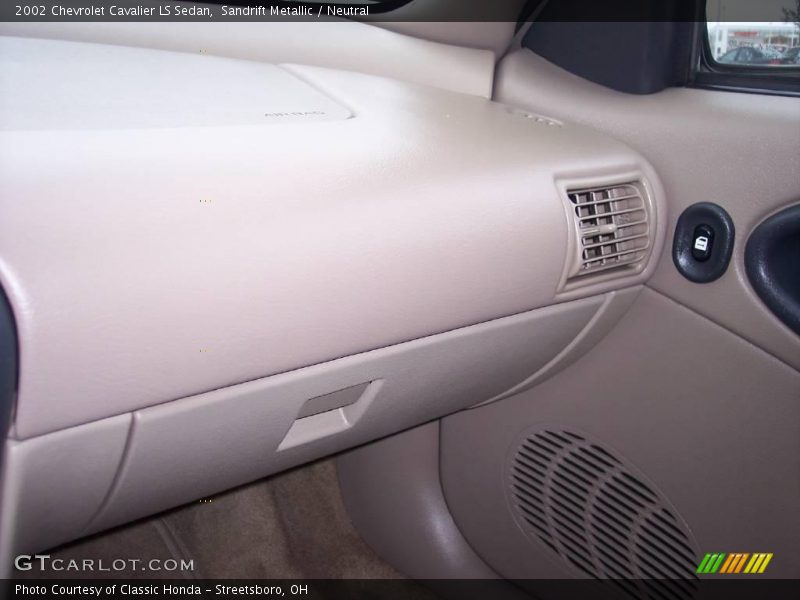 Sandrift Metallic / Neutral 2002 Chevrolet Cavalier LS Sedan