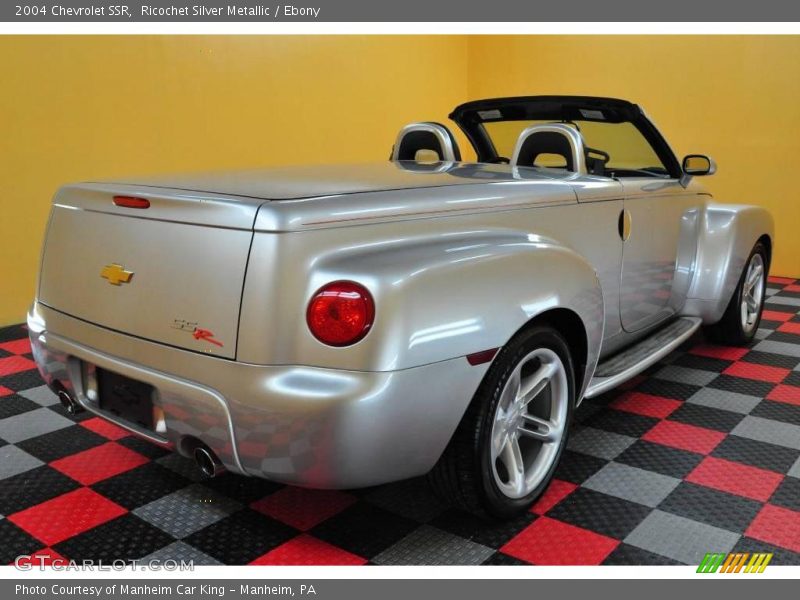 Ricochet Silver Metallic / Ebony 2004 Chevrolet SSR