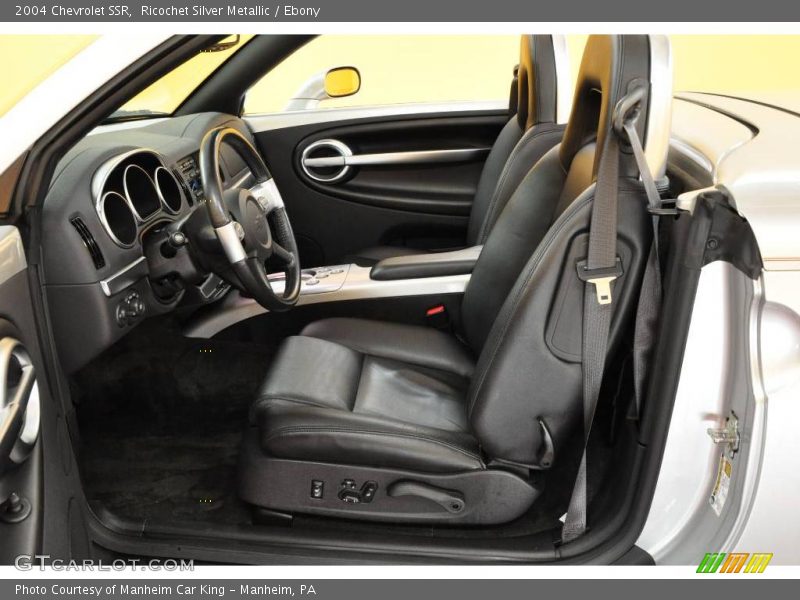 Ricochet Silver Metallic / Ebony 2004 Chevrolet SSR
