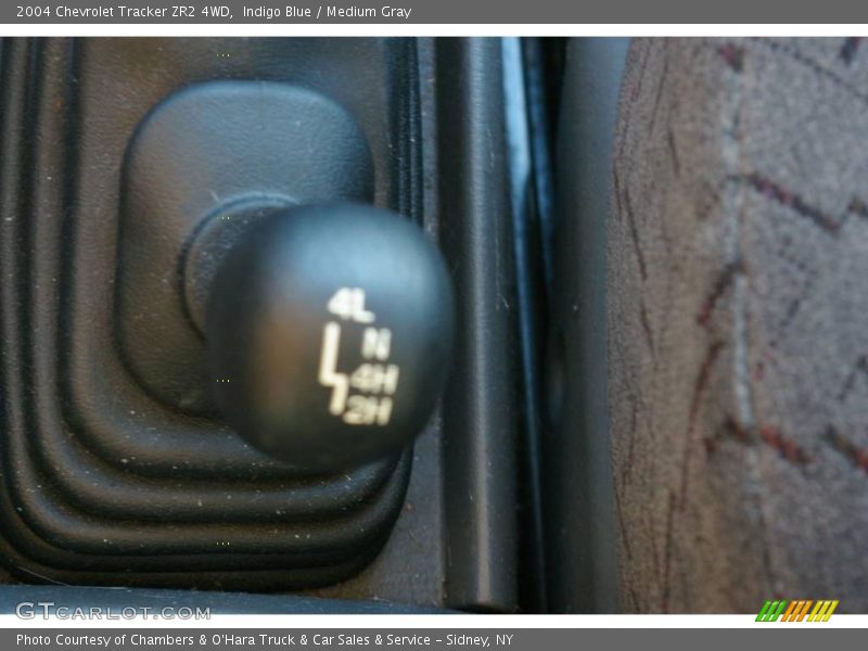 Indigo Blue / Medium Gray 2004 Chevrolet Tracker ZR2 4WD