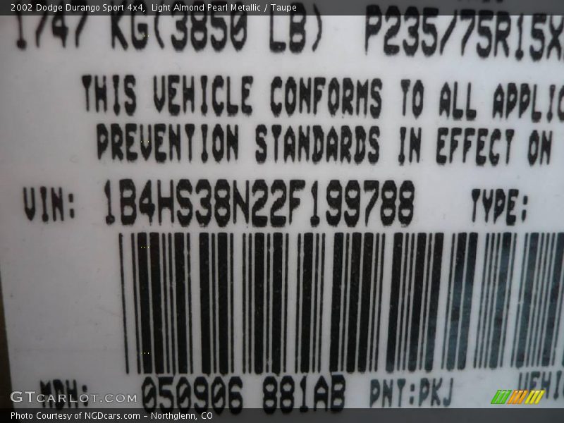 Light Almond Pearl Metallic / Taupe 2002 Dodge Durango Sport 4x4