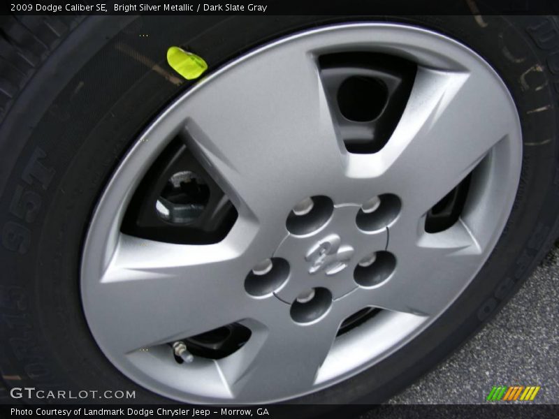Bright Silver Metallic / Dark Slate Gray 2009 Dodge Caliber SE