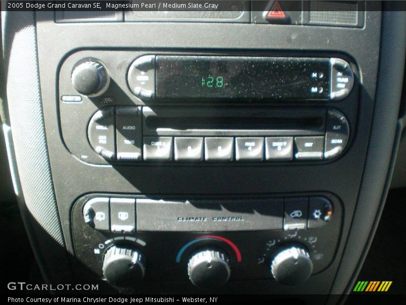 Magnesium Pearl / Medium Slate Gray 2005 Dodge Grand Caravan SE