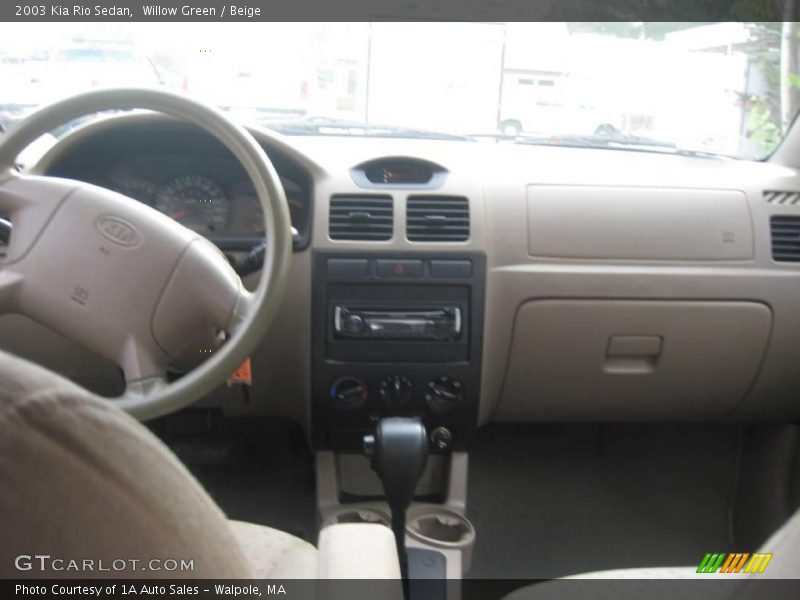 Willow Green / Beige 2003 Kia Rio Sedan