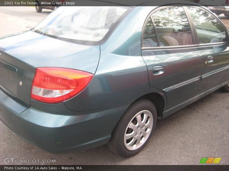 Willow Green / Beige 2003 Kia Rio Sedan
