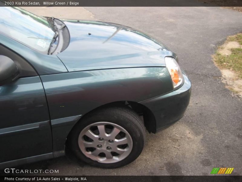 Willow Green / Beige 2003 Kia Rio Sedan
