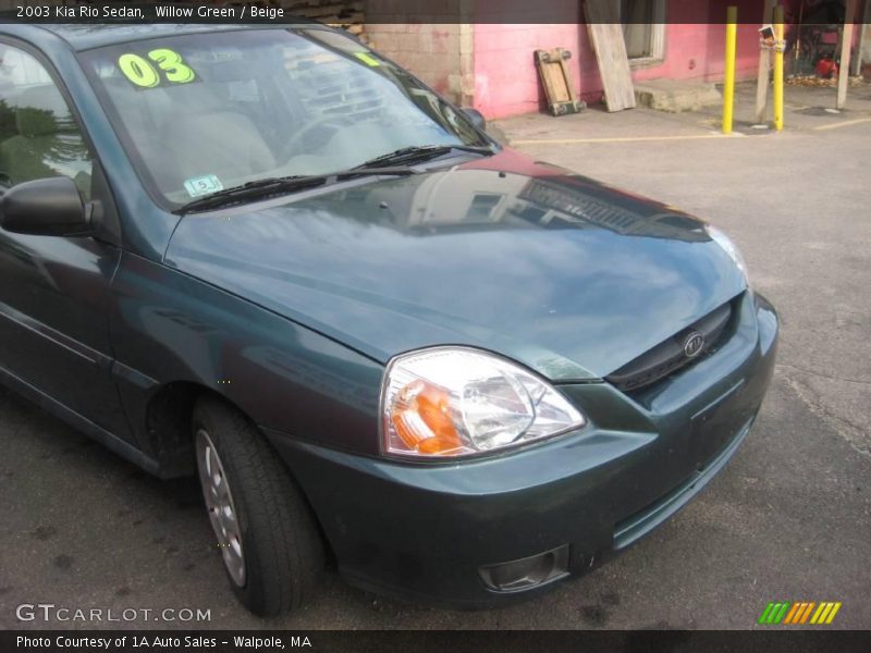 Willow Green / Beige 2003 Kia Rio Sedan