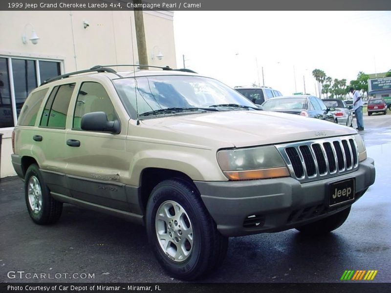 Champagne Pearl / Camel 1999 Jeep Grand Cherokee Laredo 4x4
