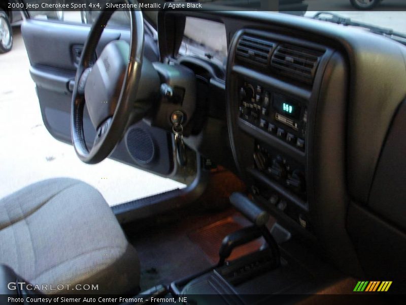 Silverstone Metallic / Agate Black 2000 Jeep Cherokee Sport 4x4