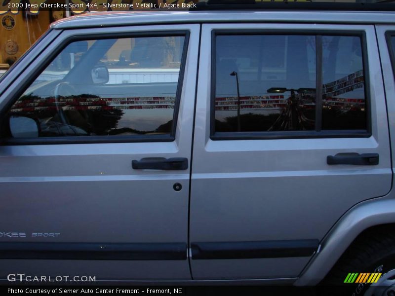 Silverstone Metallic / Agate Black 2000 Jeep Cherokee Sport 4x4