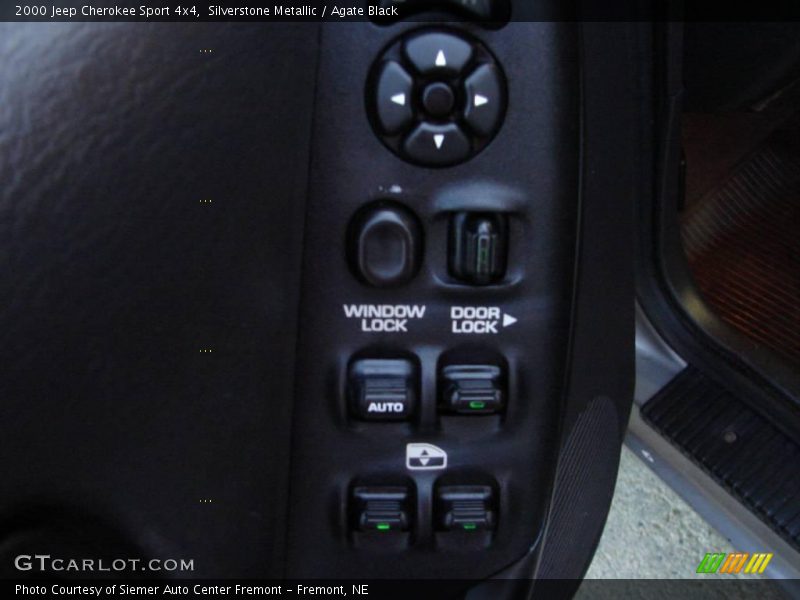Silverstone Metallic / Agate Black 2000 Jeep Cherokee Sport 4x4