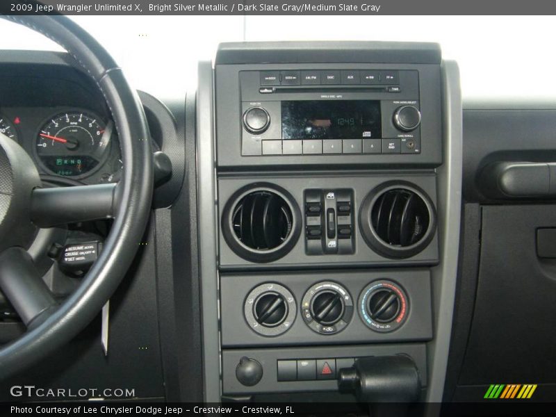 Bright Silver Metallic / Dark Slate Gray/Medium Slate Gray 2009 Jeep Wrangler Unlimited X