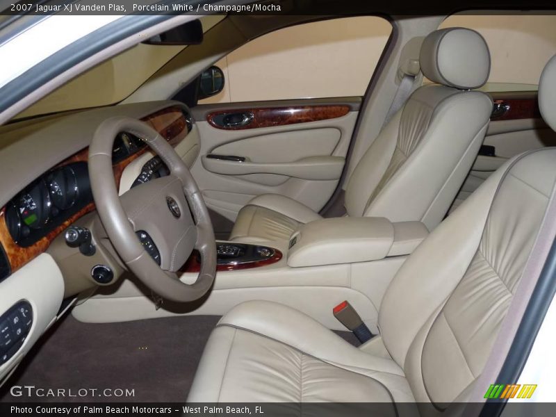 Porcelain White / Champagne/Mocha 2007 Jaguar XJ Vanden Plas