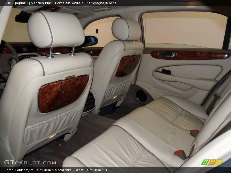 Porcelain White / Champagne/Mocha 2007 Jaguar XJ Vanden Plas