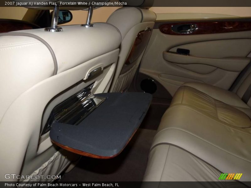 Porcelain White / Champagne/Mocha 2007 Jaguar XJ Vanden Plas