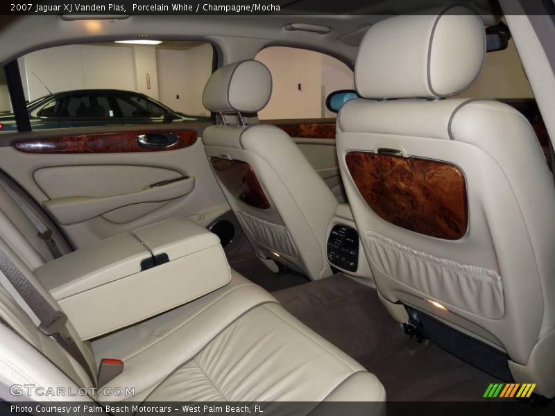 Porcelain White / Champagne/Mocha 2007 Jaguar XJ Vanden Plas
