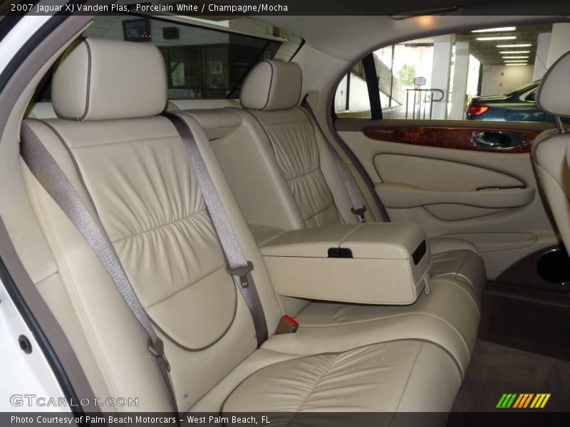 Porcelain White / Champagne/Mocha 2007 Jaguar XJ Vanden Plas