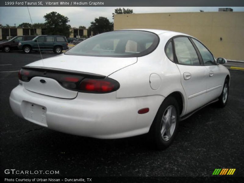 Vibrant White / Medium Graphite 1999 Ford Taurus SE