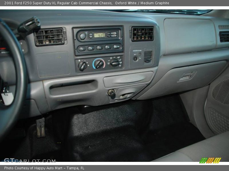 Oxford White / Medium Graphite 2001 Ford F250 Super Duty XL Regular Cab Commercial Chassis