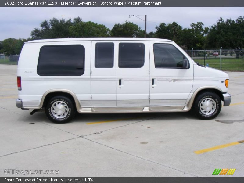 Oxford White / Medium Parchment 2002 Ford E Series Van E150 Passenger Conversion
