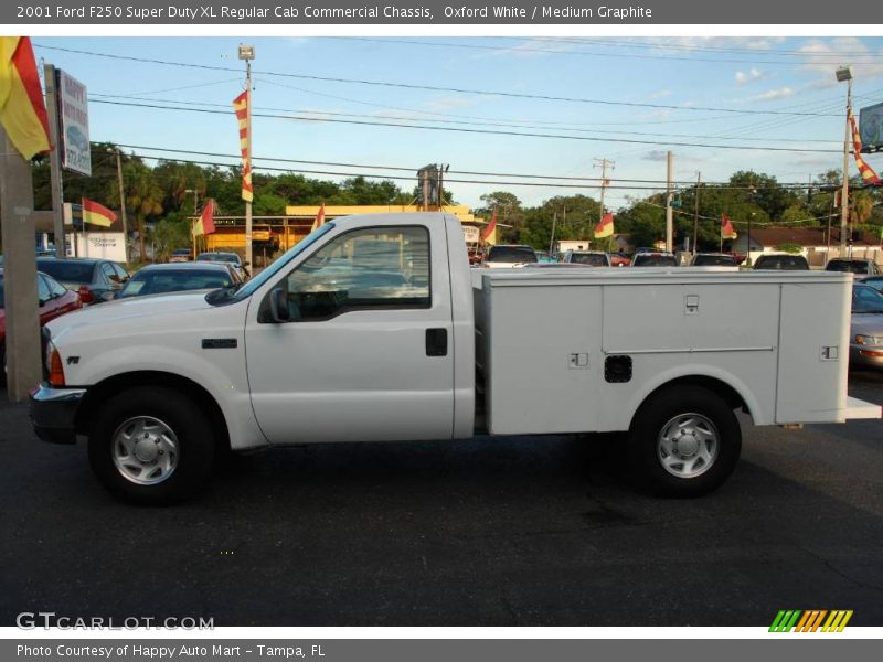 Oxford White / Medium Graphite 2001 Ford F250 Super Duty XL Regular Cab Commercial Chassis