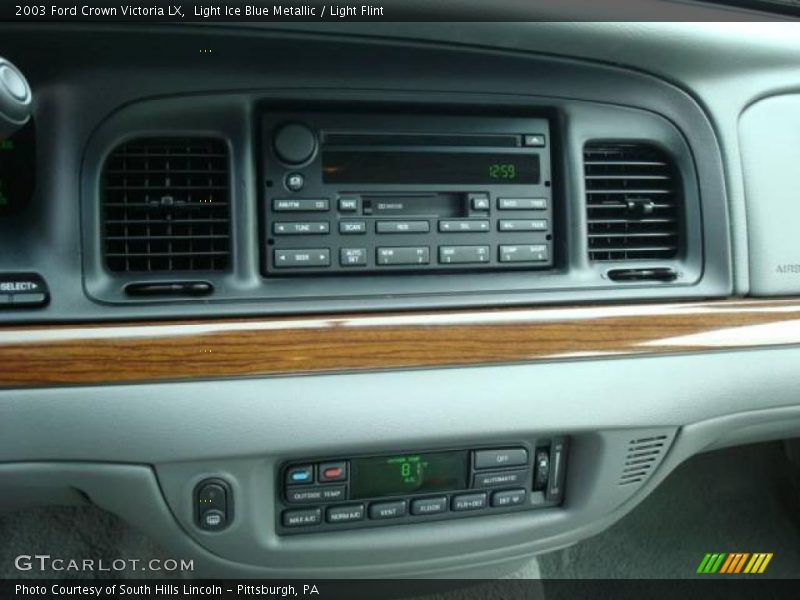 Light Ice Blue Metallic / Light Flint 2003 Ford Crown Victoria LX