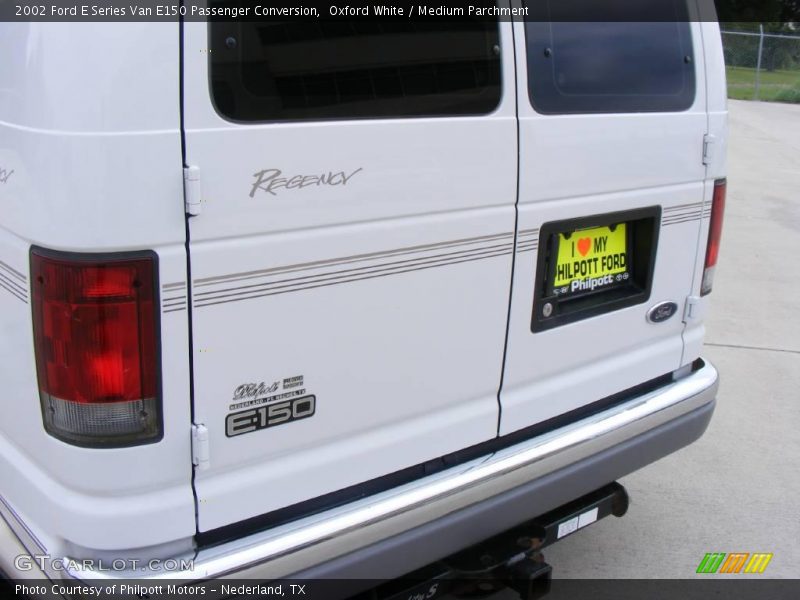 Oxford White / Medium Parchment 2002 Ford E Series Van E150 Passenger Conversion