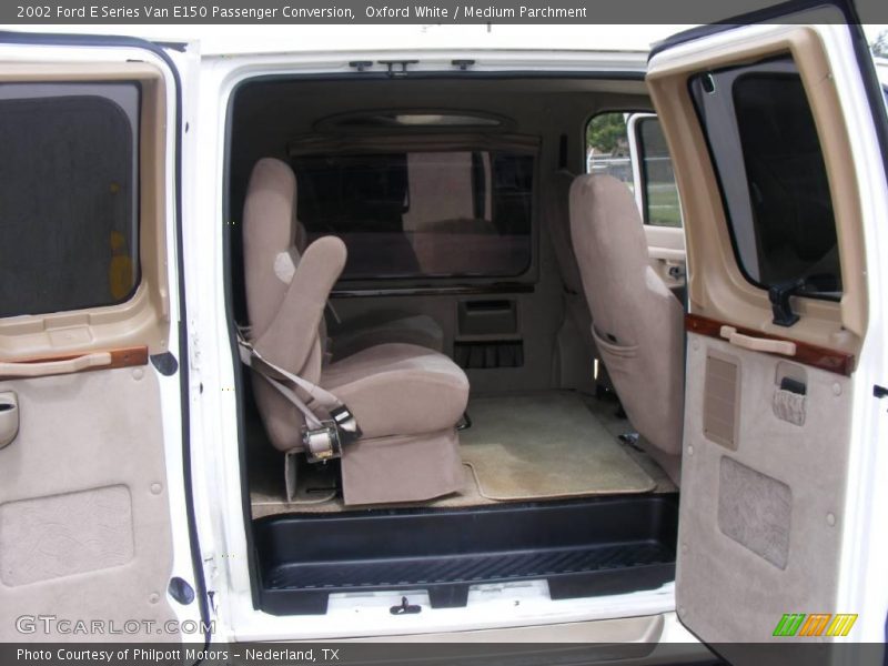 Oxford White / Medium Parchment 2002 Ford E Series Van E150 Passenger Conversion