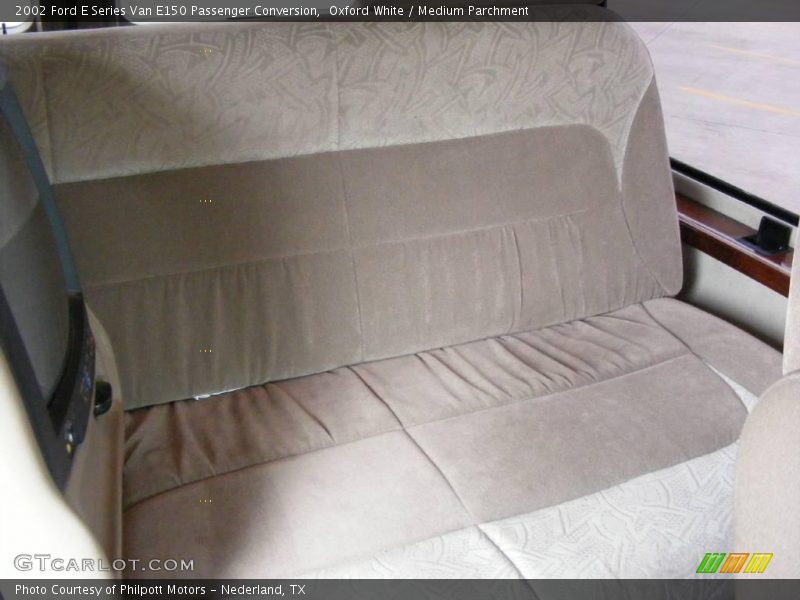 Oxford White / Medium Parchment 2002 Ford E Series Van E150 Passenger Conversion