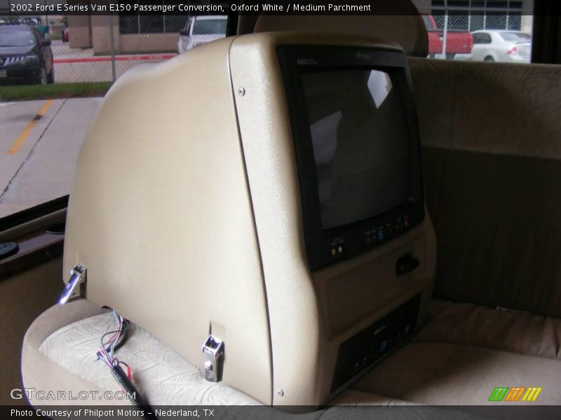 Oxford White / Medium Parchment 2002 Ford E Series Van E150 Passenger Conversion