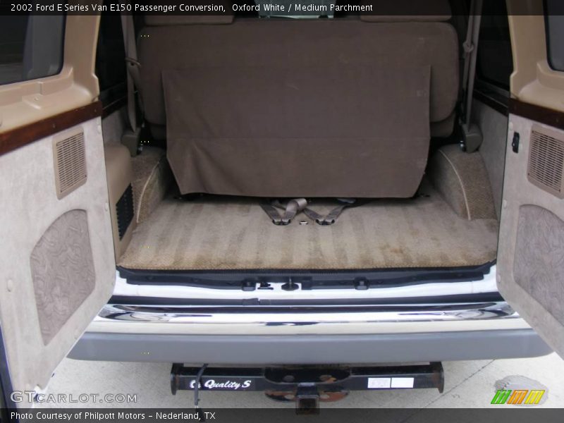 Oxford White / Medium Parchment 2002 Ford E Series Van E150 Passenger Conversion