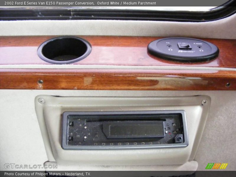 Oxford White / Medium Parchment 2002 Ford E Series Van E150 Passenger Conversion