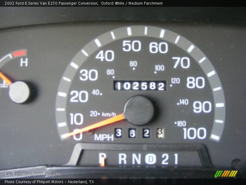 Oxford White / Medium Parchment 2002 Ford E Series Van E150 Passenger Conversion
