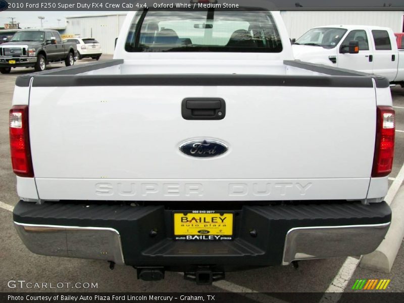 Oxford White / Medium Stone 2010 Ford F250 Super Duty FX4 Crew Cab 4x4