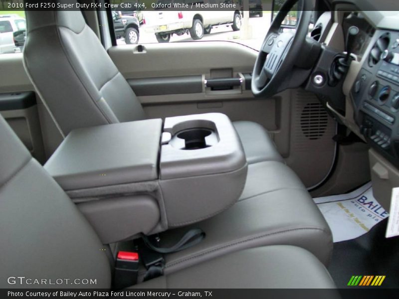 Oxford White / Medium Stone 2010 Ford F250 Super Duty FX4 Crew Cab 4x4