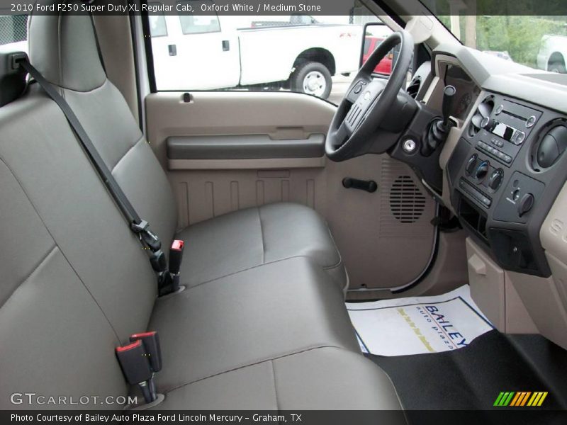 Oxford White / Medium Stone 2010 Ford F250 Super Duty XL Regular Cab