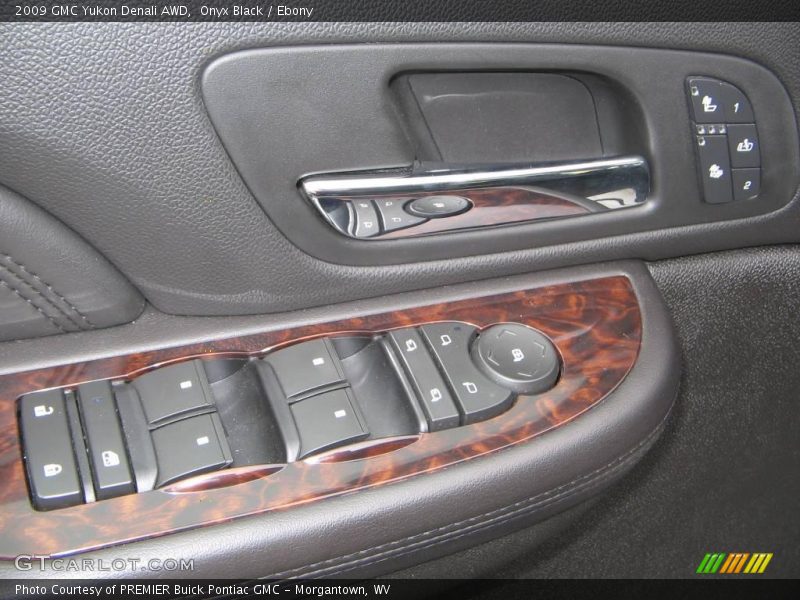 Onyx Black / Ebony 2009 GMC Yukon Denali AWD