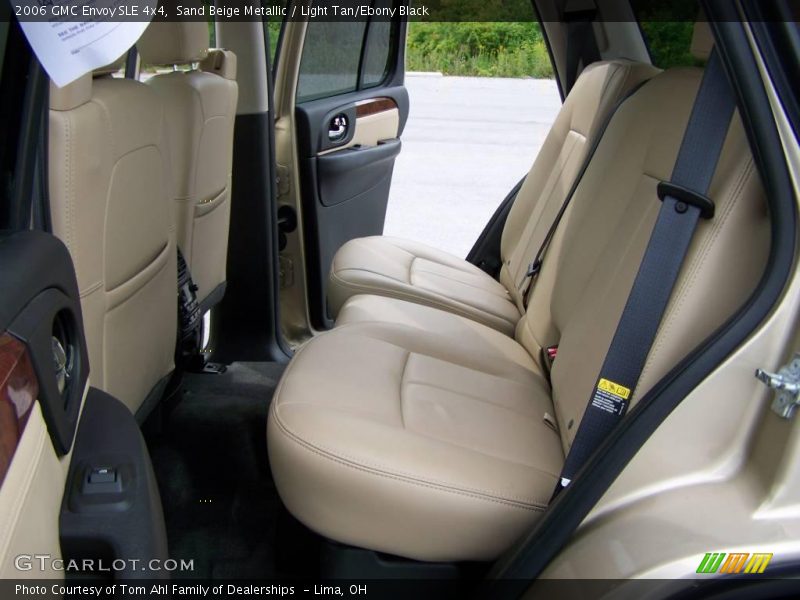 Sand Beige Metallic / Light Tan/Ebony Black 2006 GMC Envoy SLE 4x4