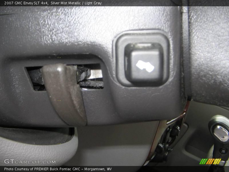 Silver Mist Metallic / Light Gray 2007 GMC Envoy SLT 4x4